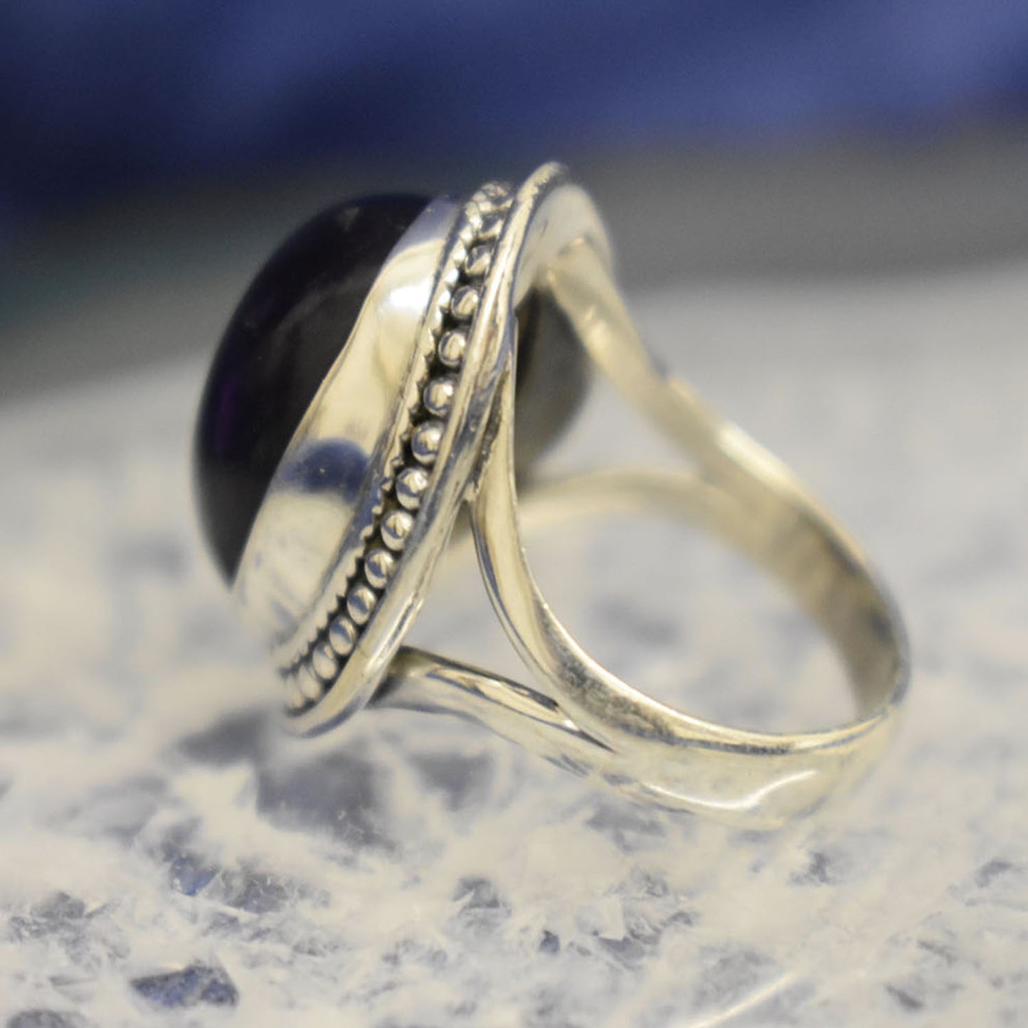 Ganesha Handicrafts-Amethyst Oval Dotted Ring, Amethyst Dotted Ring, Oval Amethyst Dot Ring. Womens Ring, Women Amethyst Oval Dotted Ring, Fashion for Womens Ring. Womens Ring, BLock Colour Amethyst oval Dotted Ring, Ring, Dotted Ring, Women's Ring, Ring Collection.