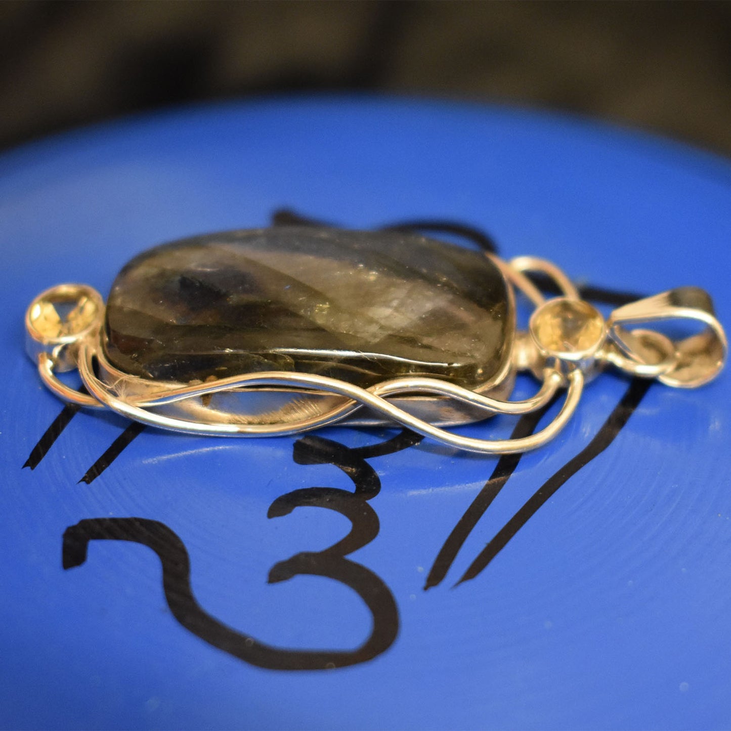 Ganesha Handicrafts Citrine and Labradorite Drop, Citrine Drop, Labradorite Drop, Drop, Pendant, Dollar, Gold Dollar, Crystal Colour Pendant