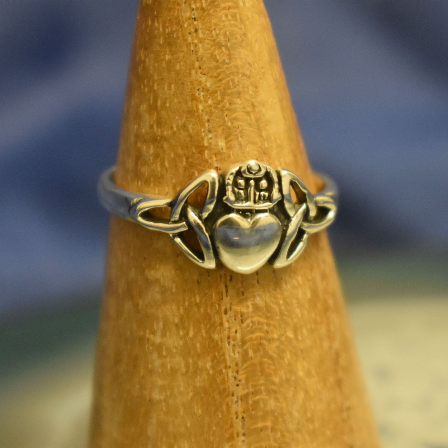 Ganesha Handicrafts Claddagh Ring, Ring, Claddagh Ring, Model Ring, Trending Ring