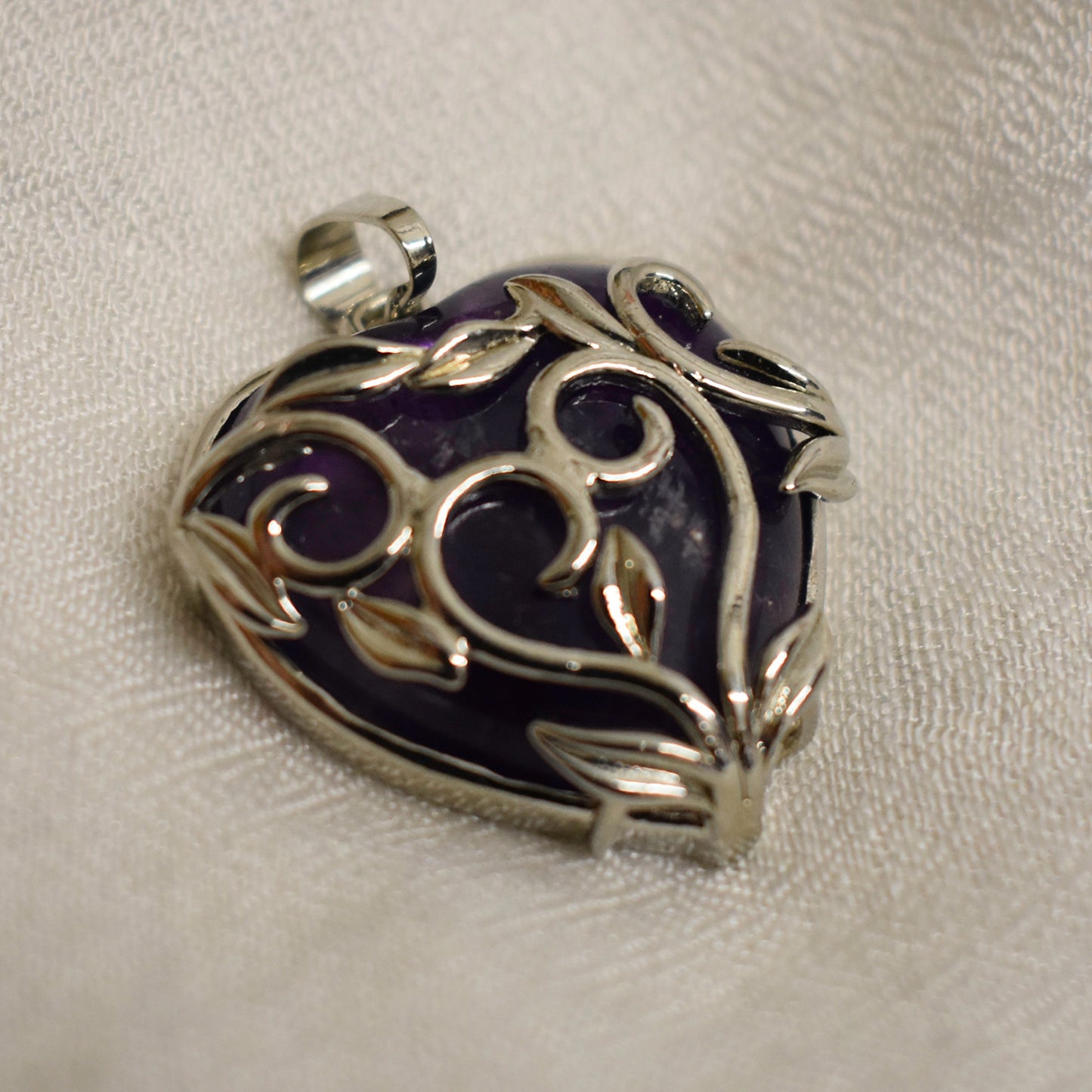 Ganesha Handicrafts, Costume Amethyst Heart, Amethyst Heart, Womens trending Amethyst Heart, New Model Womens Amethyst Heart, Womens Modern Amethyst Heart, Fashion for Womens Amethyst Heart.