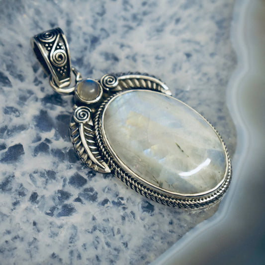 Ganesha Handicrafts, Detailed Rainbow Moonstone Pendant, Rainbow Moonstone Pendant, Womens Trending Pendant, New Model Pendant, Womens New One Modern Pendant Collection, Women's Stylish Pendant.