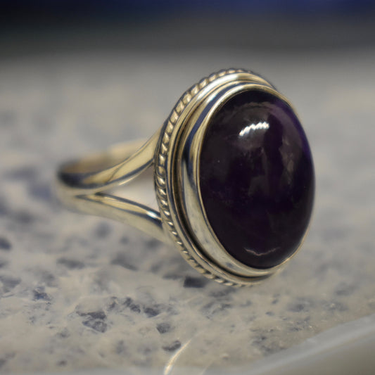 Ganesha Handicrafts, Soft Detailed Amethyst, 925-Sterling silver Amethyst Ring, 925-silver Amethyst Ring, Womens trending Ring, New Modern Womens Ring.