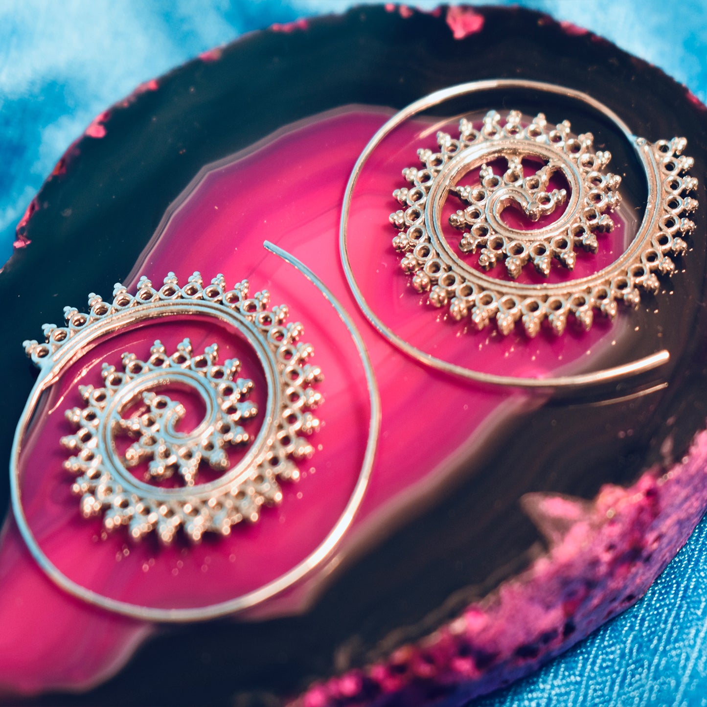 Ganesha Handicrafts, Spiral Detailed Hoops, Spiral Hoops, Womens hoops, New Trending Hoops, Womens Fashion Hoops, Women's Modern Hoops.