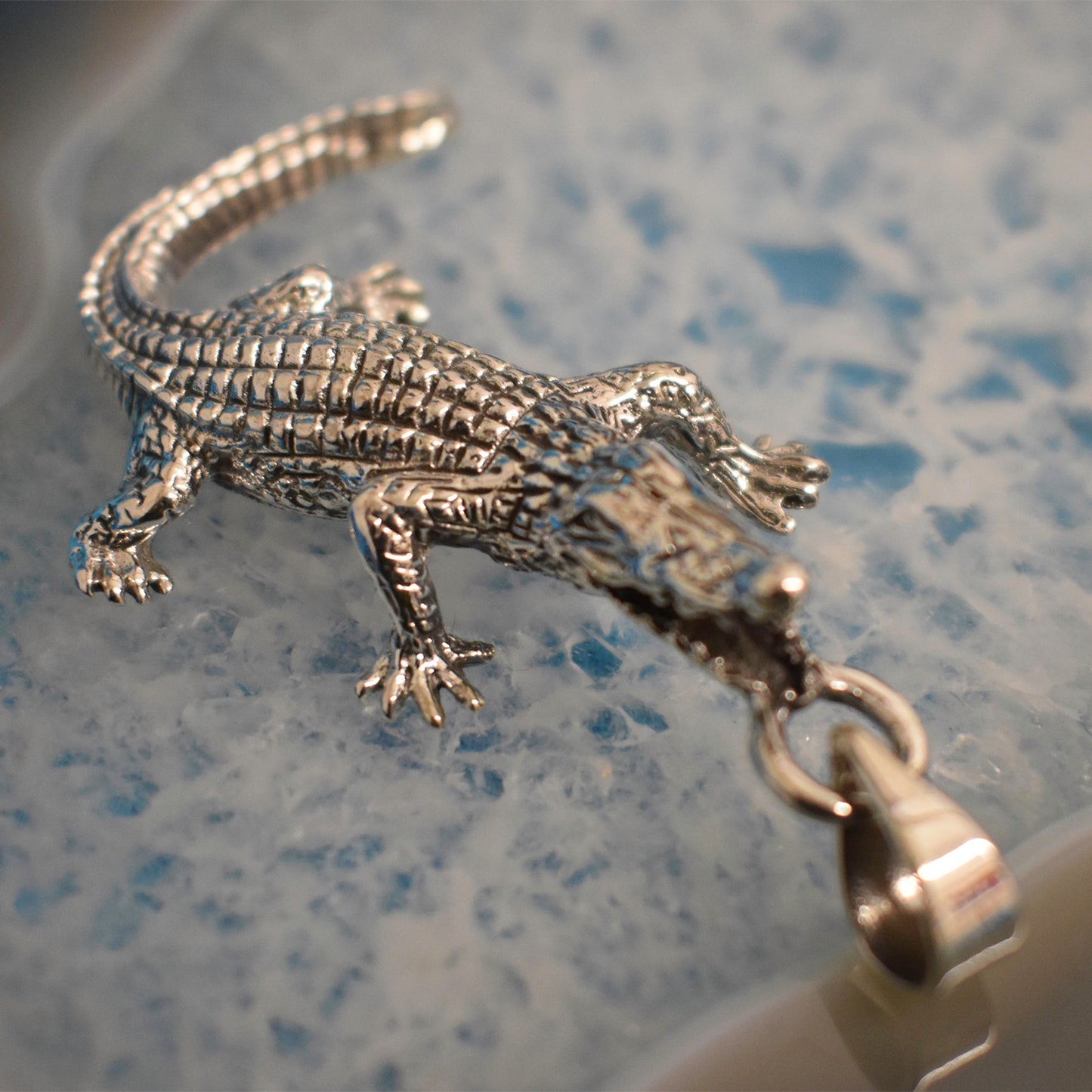 Ganesha Handicrafts, Sterling Silver Alligator Pendant (925), Sterling Silver Alligator Pendant, Silver Alligator Pendant, 925-Silver Alligator Pendant, Bisexual Pendant, Mens Trending Pendant, Women's Trending Pendant.