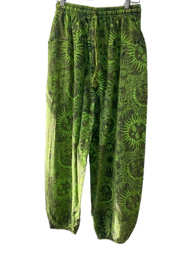 Cuffed sun trousers.