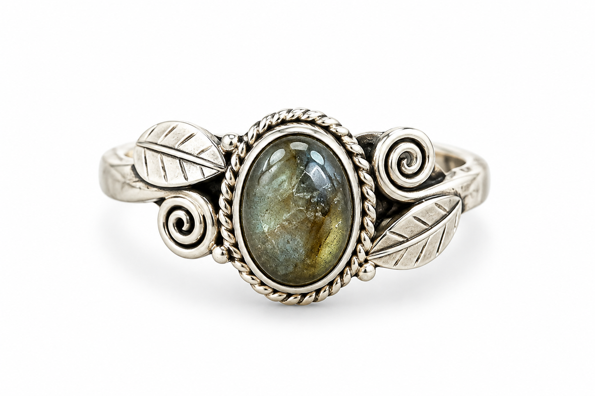 Size 8 (silver ring)