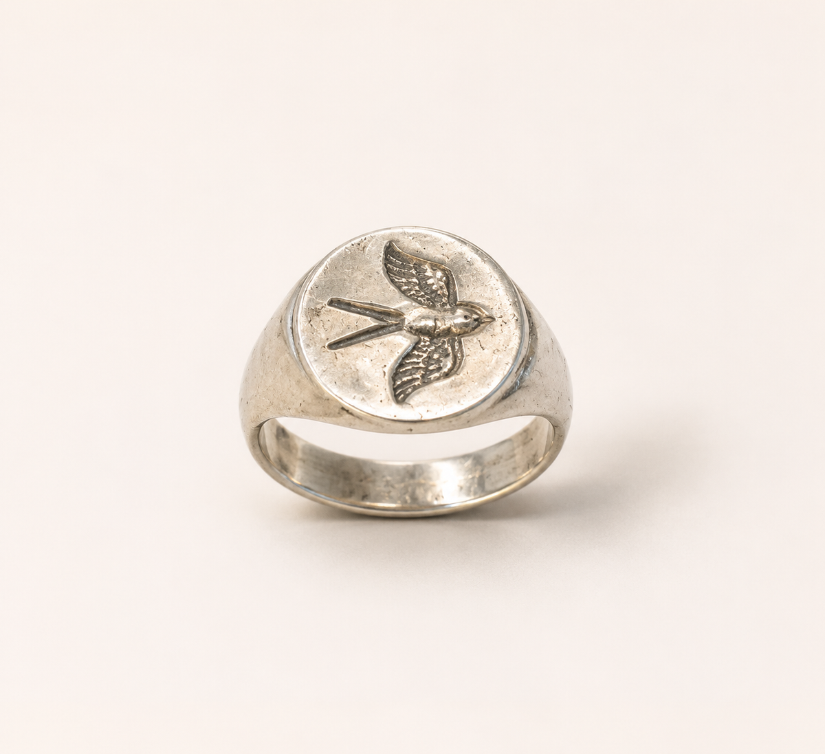 Men bird ring