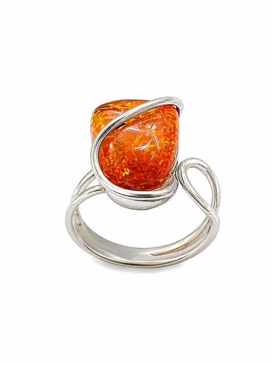 Amber adjustable ring