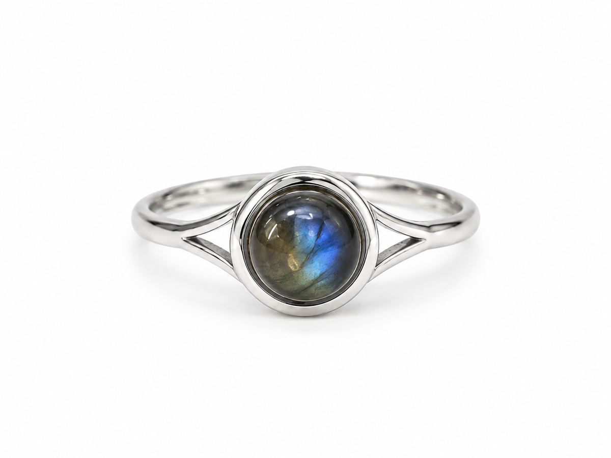 Size 9 ring (silver)