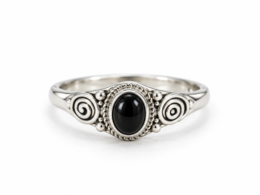 Size 8 ring (silver)