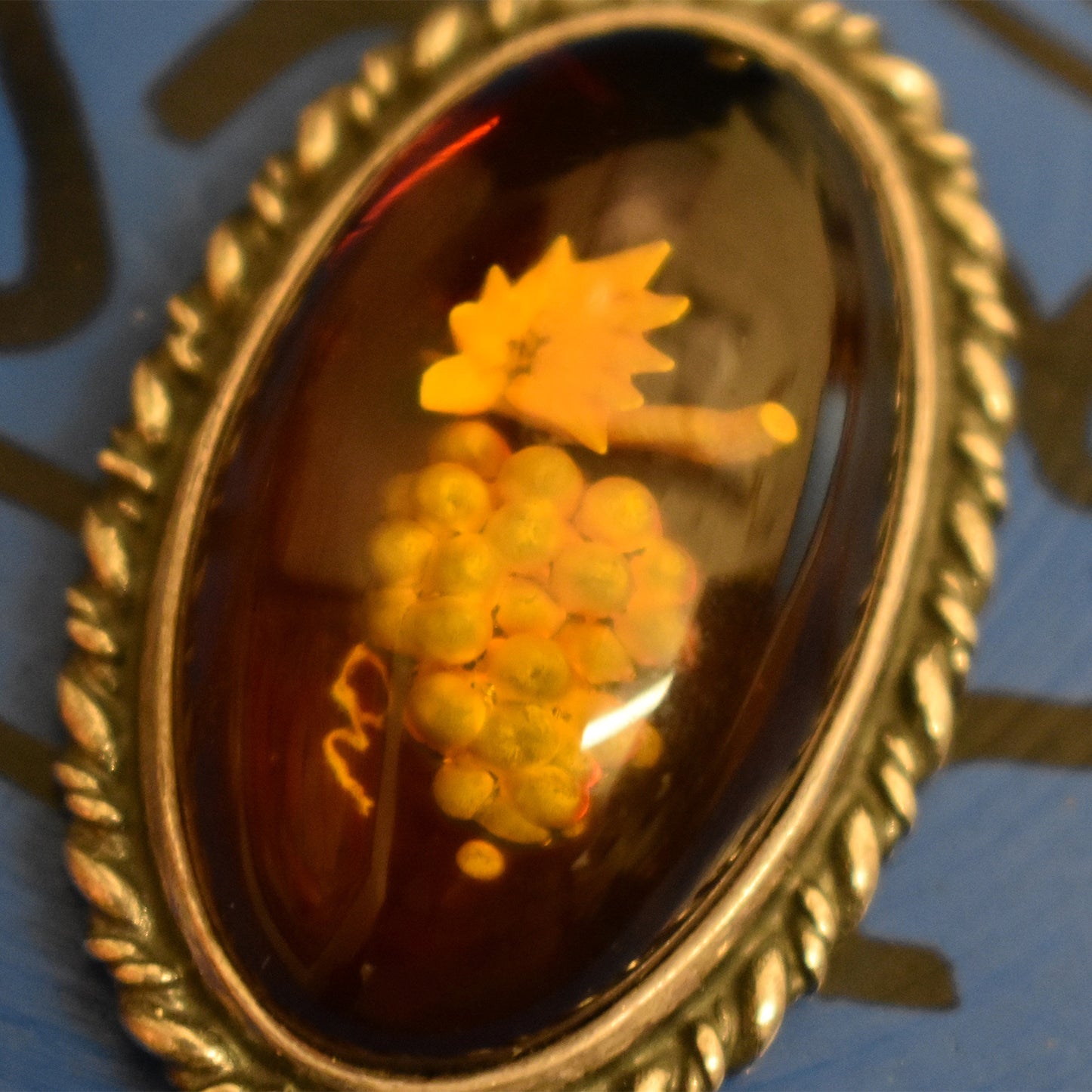 Ganesha Handicrafts, Cameo Amber, Buy Amber Cameo Online, Buy Amber Cameo, Cameos in Amber. Trending Cameo Amber.