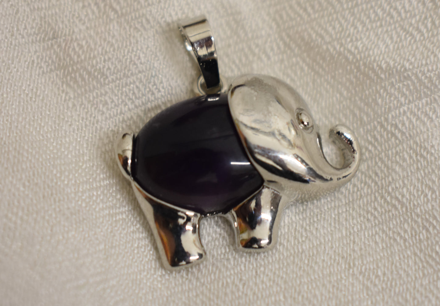 Costume Amethyst Elephant Pendant (925) Sterling Silver