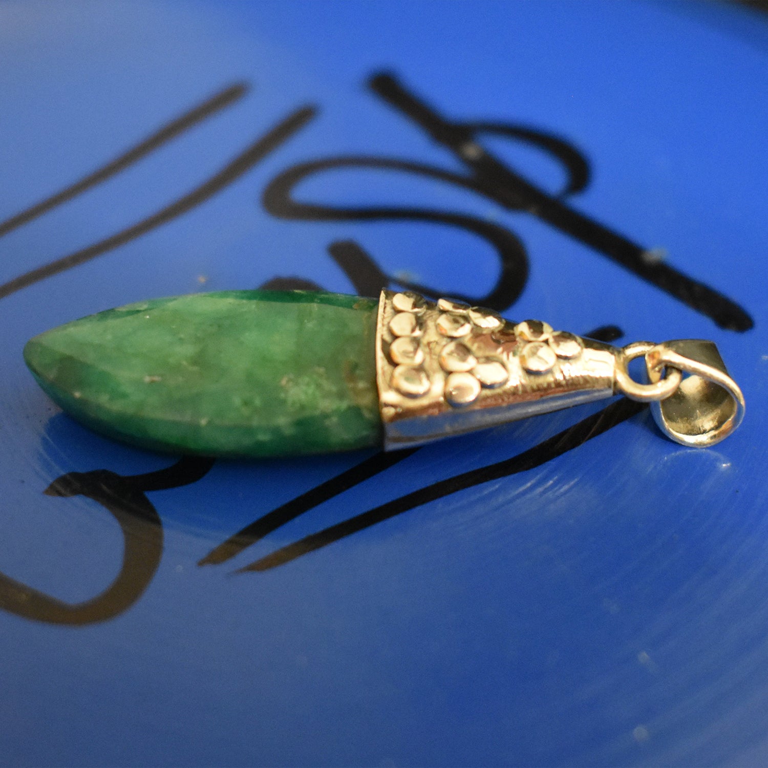 Ganesha Handicrafts, Detailed Emerald Set, Emerald Set, Womens Trending Emerald, New Trending Emerald. 