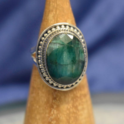 Ganesha Handicrafts, Emerald Ring, Womens Trending Ring, New Model Ring, Womens New Modern Ring, Womens Fashion Ring, Womens Stylish Ring, Women's Ring Collection.