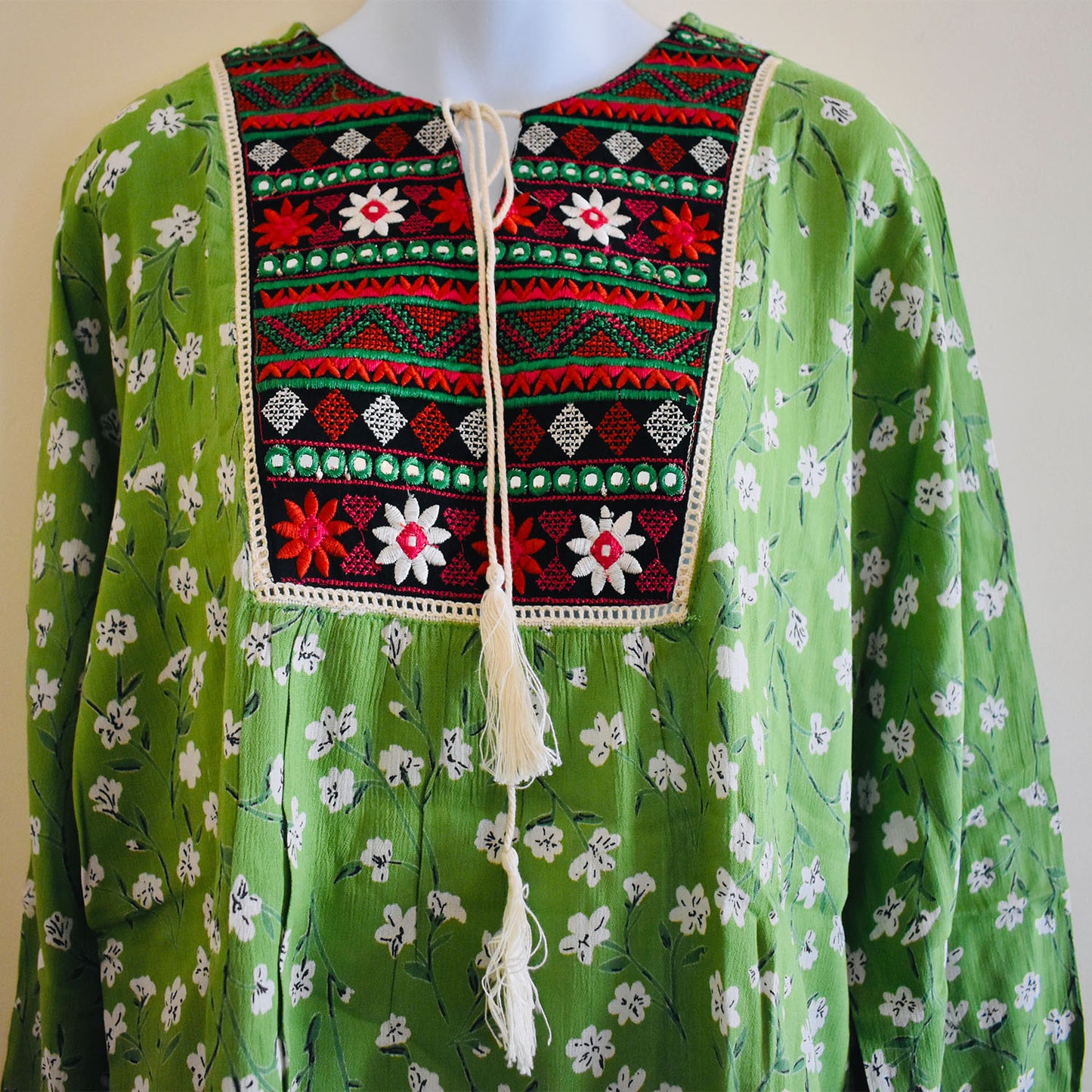 Ganesha Handicrafts Handcrafted Green Blouse, Blouse, Green Blouse, Handcrafted Blouse, Handcrafted Printed Blouse