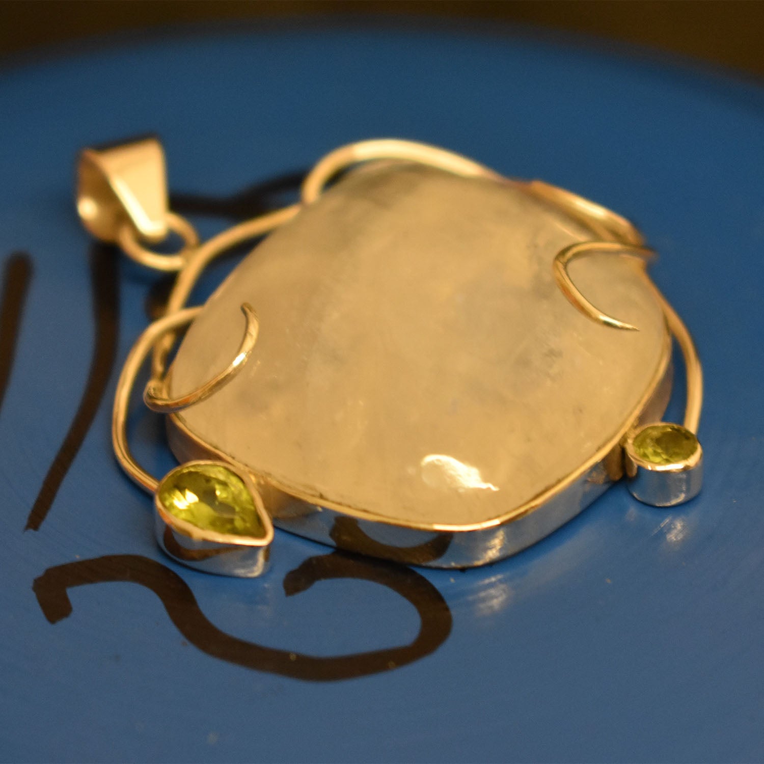 Ganesha Handicrafts Moonstone and Peridot Pendant, Pendant, Golden Pendant, peridot Pendant, Moonstone Pendant, Dollar