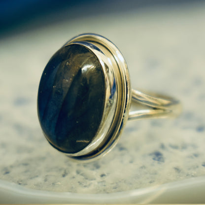 Ganesha Handicrafts, Plain Labradorite Ring, Labradorite Ring, Plain Ring, New Rings, Womens Trending Rings, New Model Ring, Womens Modern Ring, Fashion Ring. 