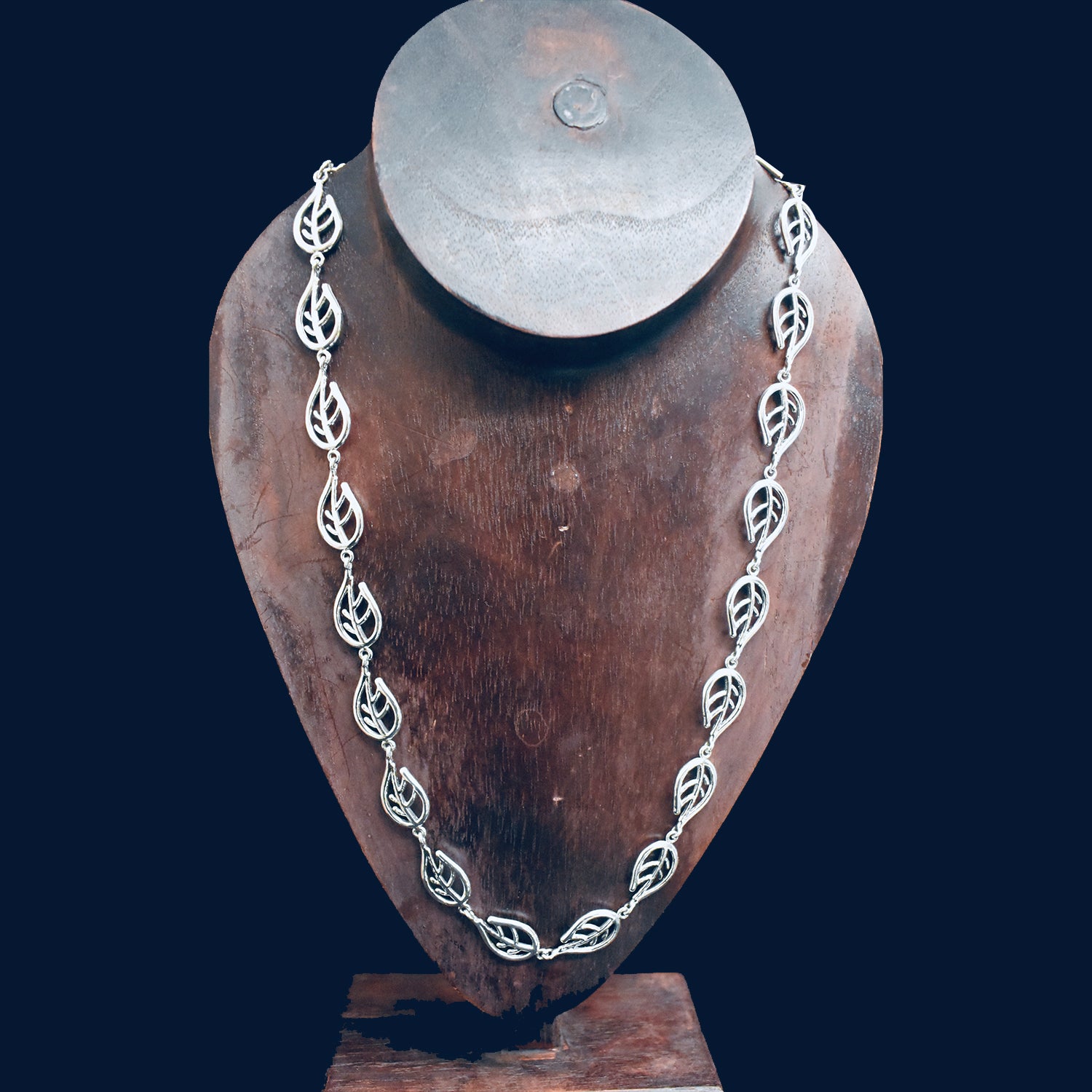 Ganesha Handicrafts, Solid Chunky Leaf Necklace, Necklace, Women's Trending Necklace, New one Modern Necklace, Stylish Women's Necklace. 