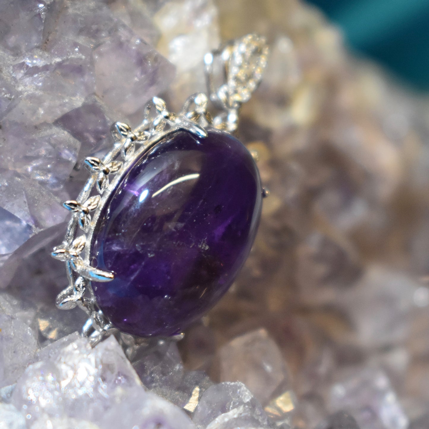 Ganesha Handicrafts, Sterling Silver Amethyst Pendant (925), Silver Amethyst Pendant, Amethyst Pendant, 925 Sterling Silver Pendant, Womens Trending Pendant, womens Traditional Pendant, Womens Pendant, women's Modern Pendant.