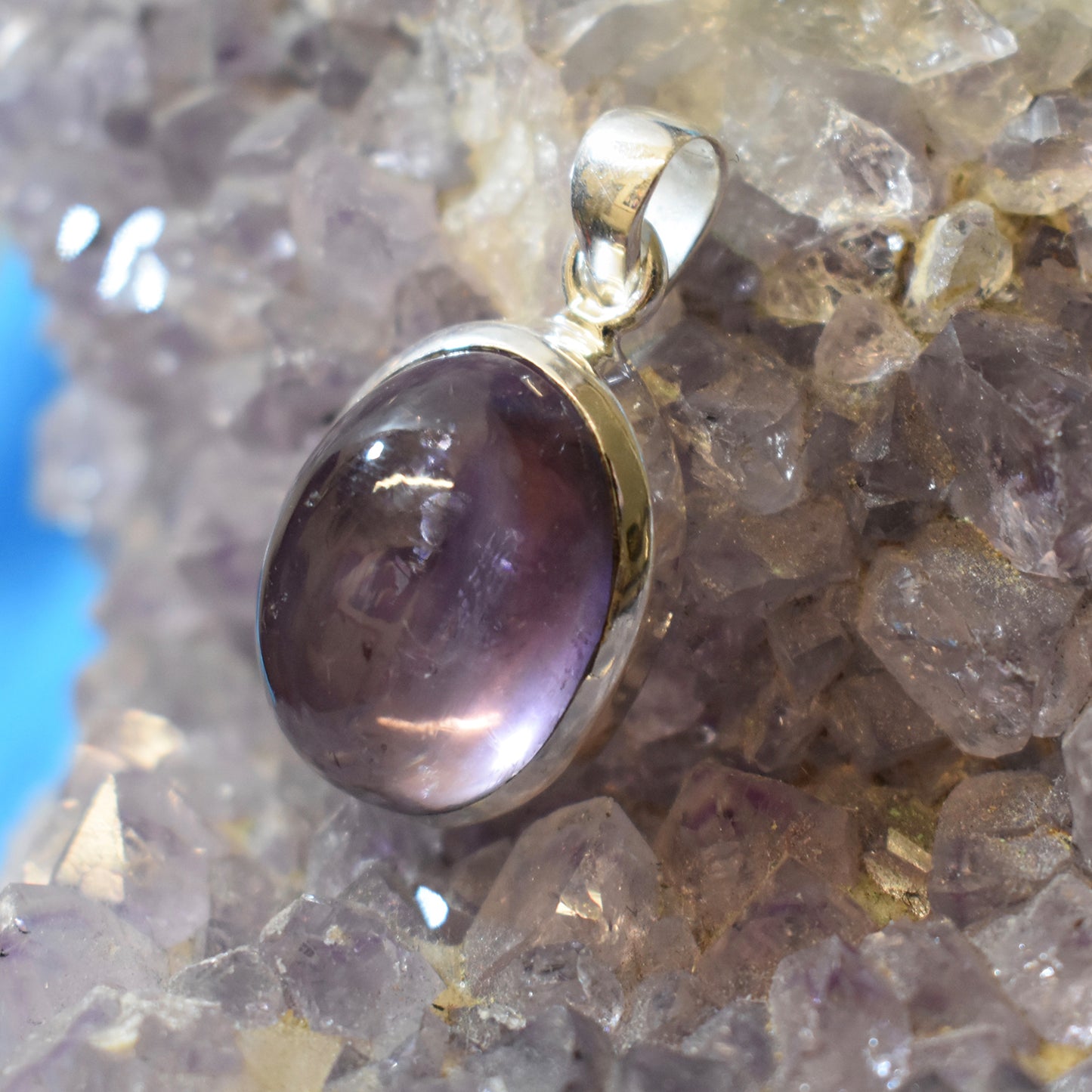 Ganesha Handicrafts, Sterling Silver Amethyst Pendant (925), Silver Amethyst Pendant, Amethyst Pendant, 925 Sterling Silver Pendant, Womens Trending Pendant, womens Traditional Pendant, Womens Pendant, women's Modern Pendant.