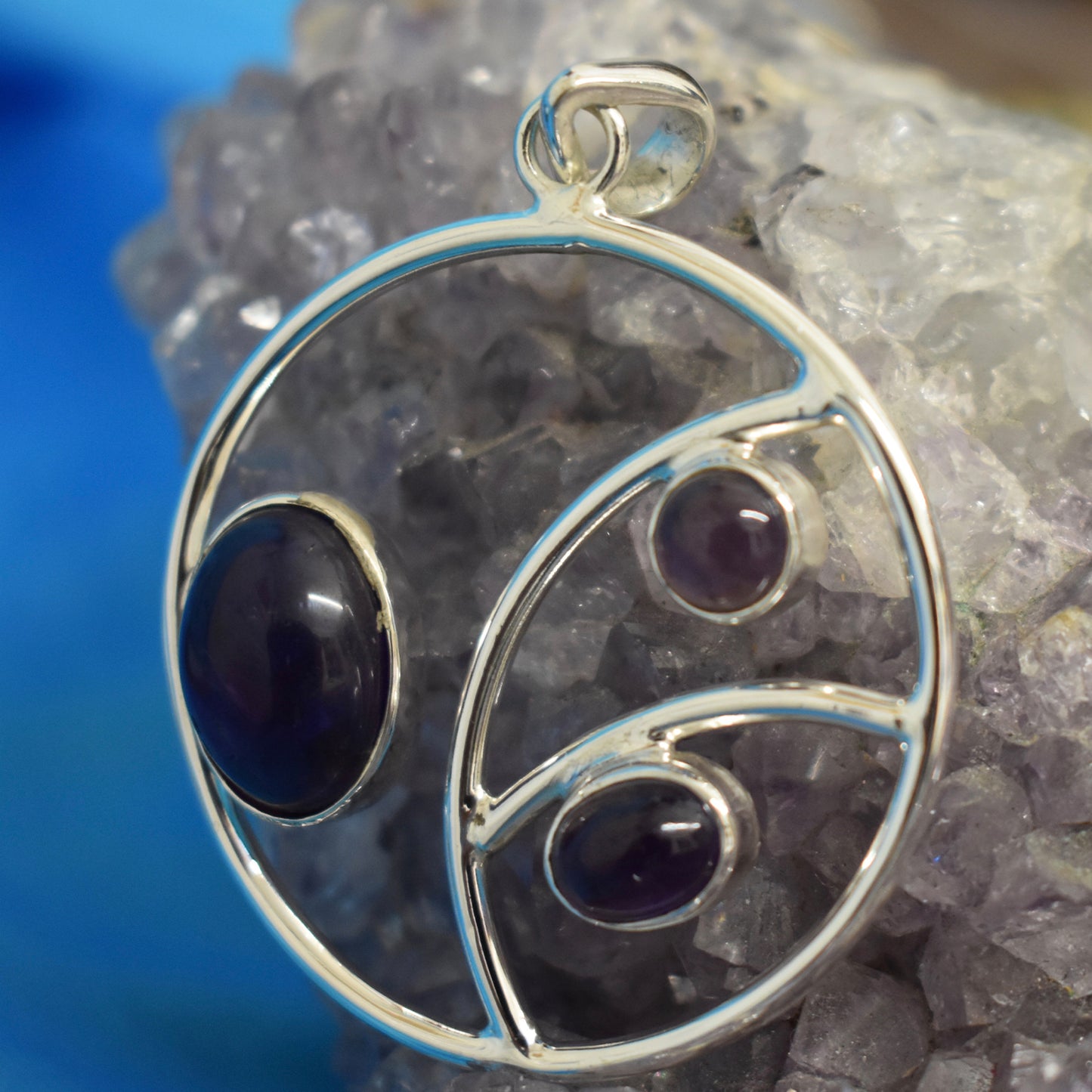 Ganesha Handicrafts, Sterling Silver Circle Stoned Pendant (925), Sterling Silver Stoned Pendant, Circle Stoned Pendant, Women's Trending Pendant, Black Style pendant, Traditional Pendant. 