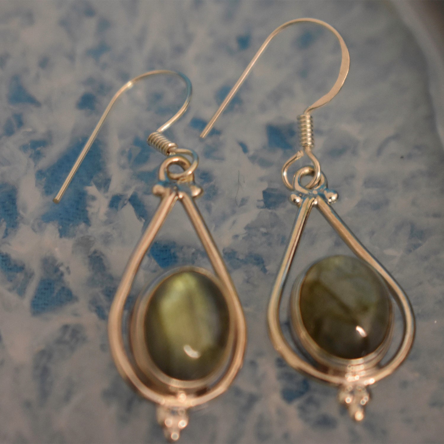 Ganesha Handicrafts, Sterling Silver Drop Earrings, Women's Stylish Earrings, 925-Sterling silver Earrings, Drop Earrings, Silver Earrings, Women's trending Earrings, Dark green Colour Earrings.