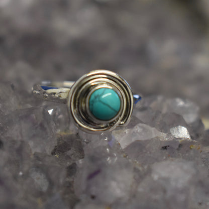 Ganesha Handicrafts, Swirl Pattern Ring, Swirl Ring, Women's Ring, Womens Trending Swirl Ring, Women's Modern Ring, Women's Traditional ring, Green Swirl Ring.