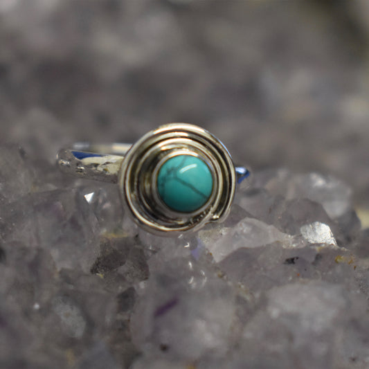 Ganesha Handicrafts, Swirl Pattern Ring, Swirl Ring, Women's Ring, Womens Trending Swirl Ring, Women's Modern Ring, Women's Traditional ring, Green Swirl Ring.