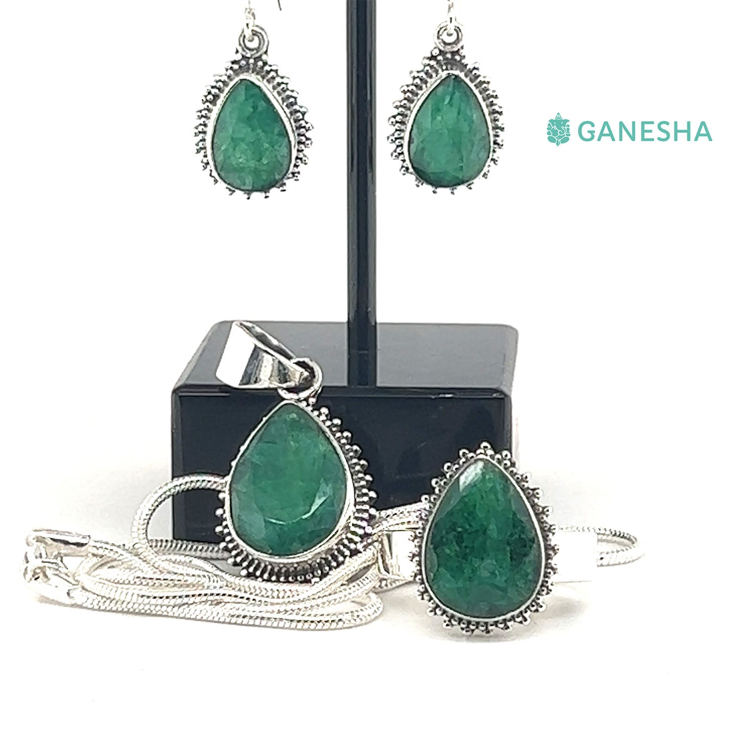 Ganesha Handicrafts, Emerald - 925 Sterling Silver Jewellery Gift Set With Free Chain, 925 Sterling Silver Jewellery Gift Set With Free Chain, Womens stylized Jewellery and  Chain, Green Colour Emerald Silver Jewellery.